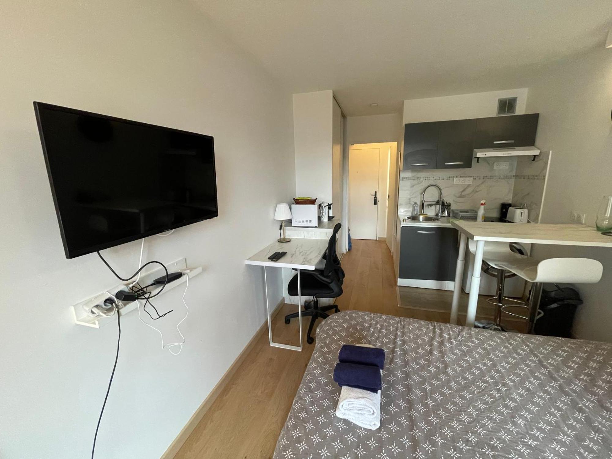 Exclusive Private Apartment By Warilco - Pleyel 25 M2 - A 1 Minute De La Station Metro Carrefour Pleyel Saint-Denis  Buitenkant foto